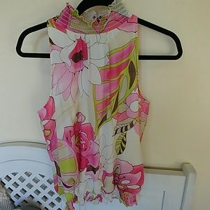 Pretty Sleeveless Floral Turtleneck Blouse